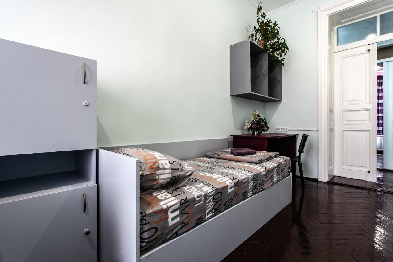 Mister Hostel Lviv Ngoại thất bức ảnh