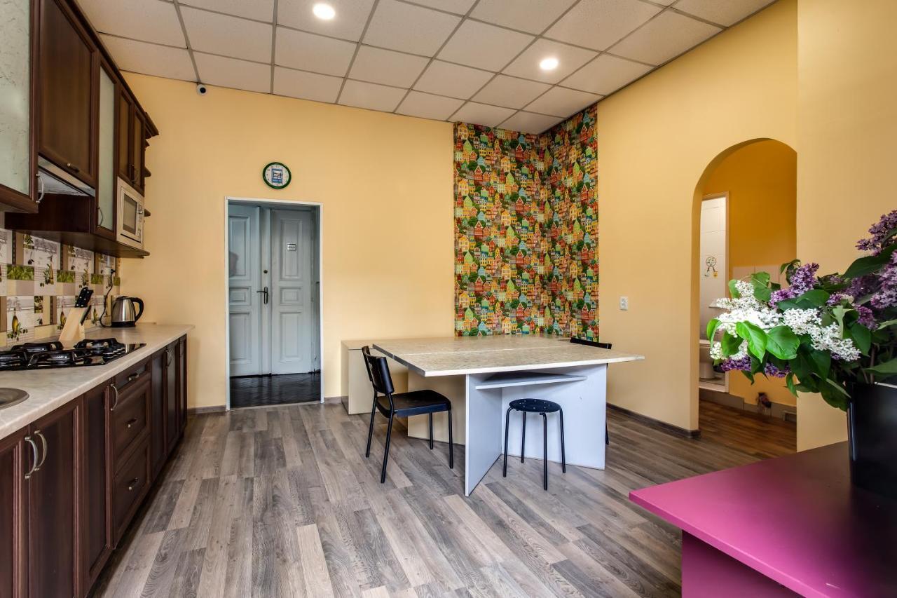 Mister Hostel Lviv Ngoại thất bức ảnh