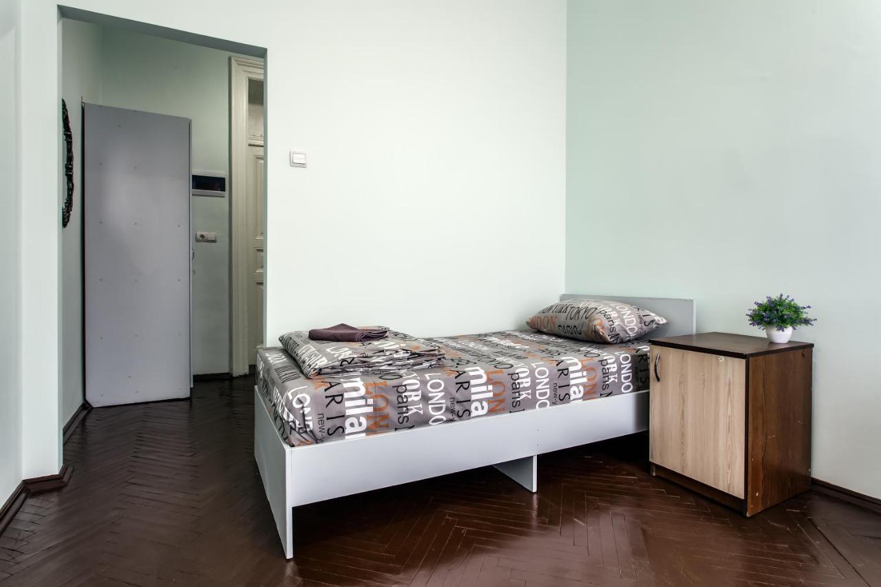 Mister Hostel Lviv Ngoại thất bức ảnh