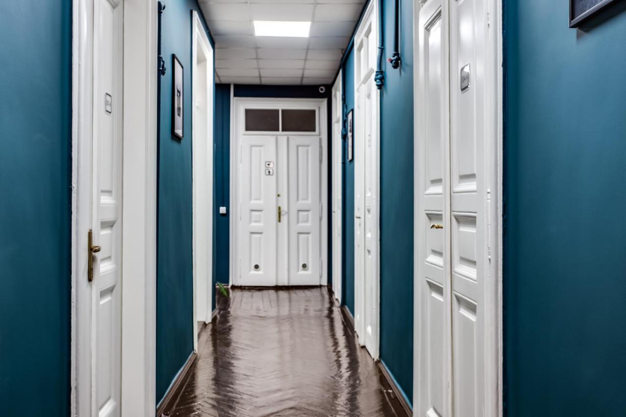 Mister Hostel Lviv Ngoại thất bức ảnh