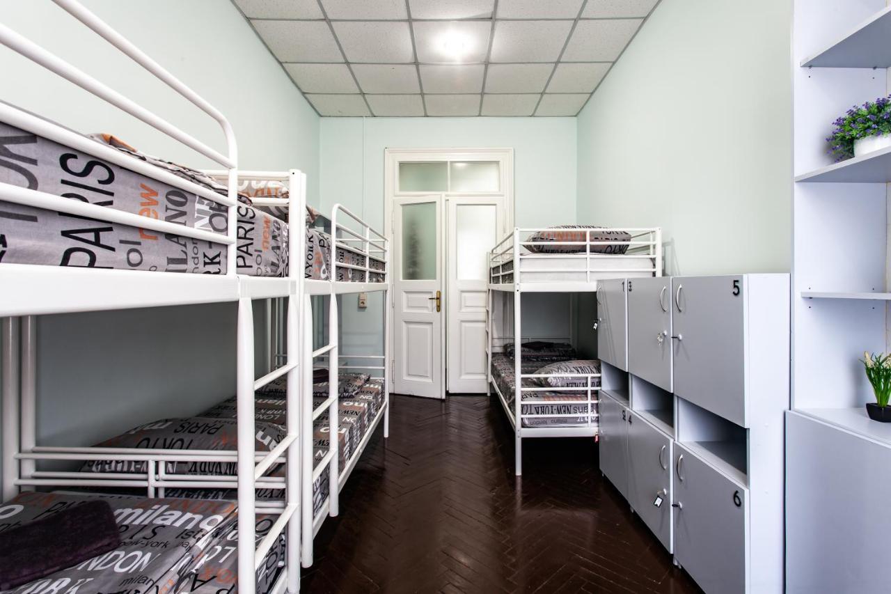 Mister Hostel Lviv Ngoại thất bức ảnh