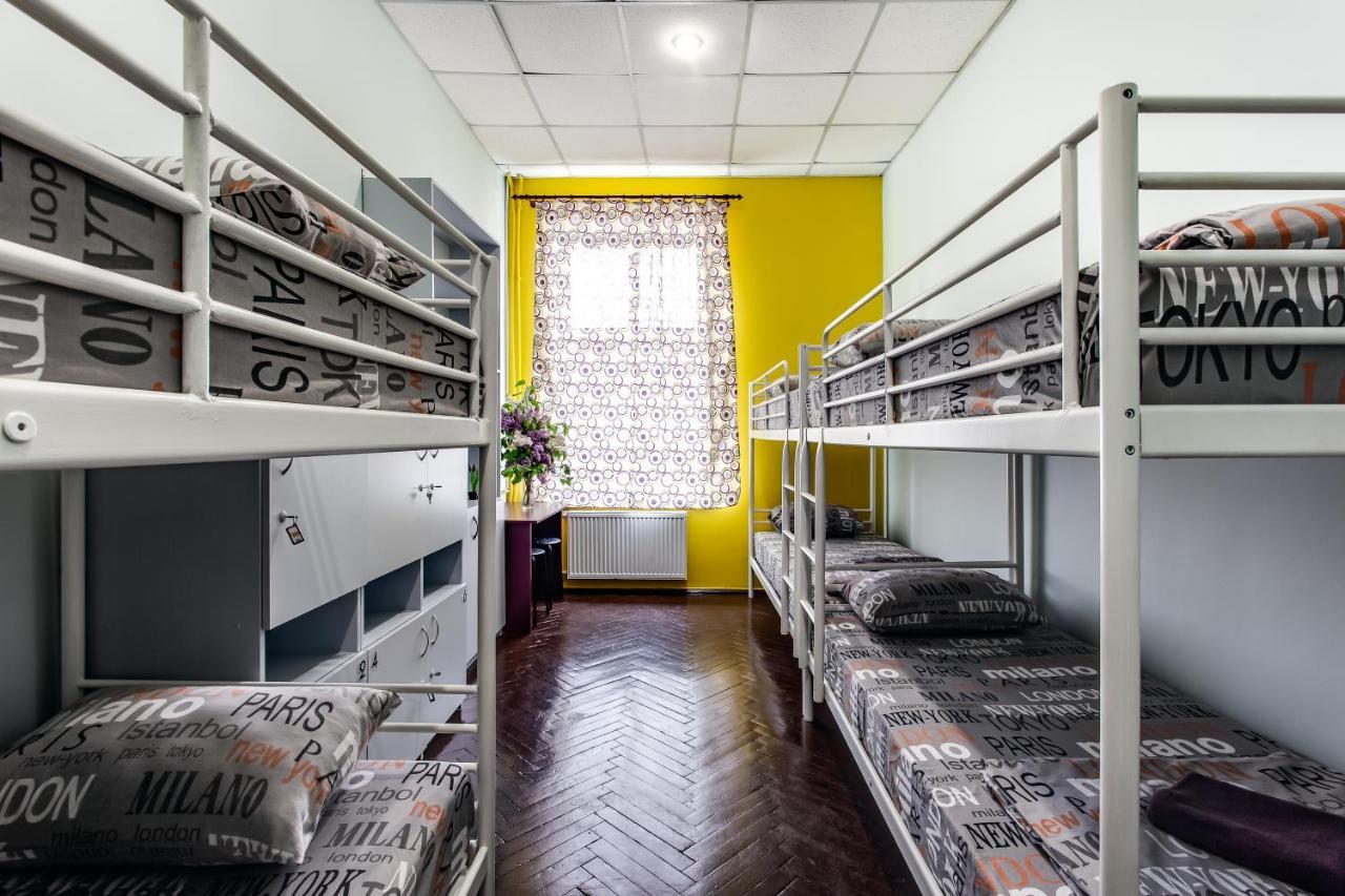 Mister Hostel Lviv Ngoại thất bức ảnh