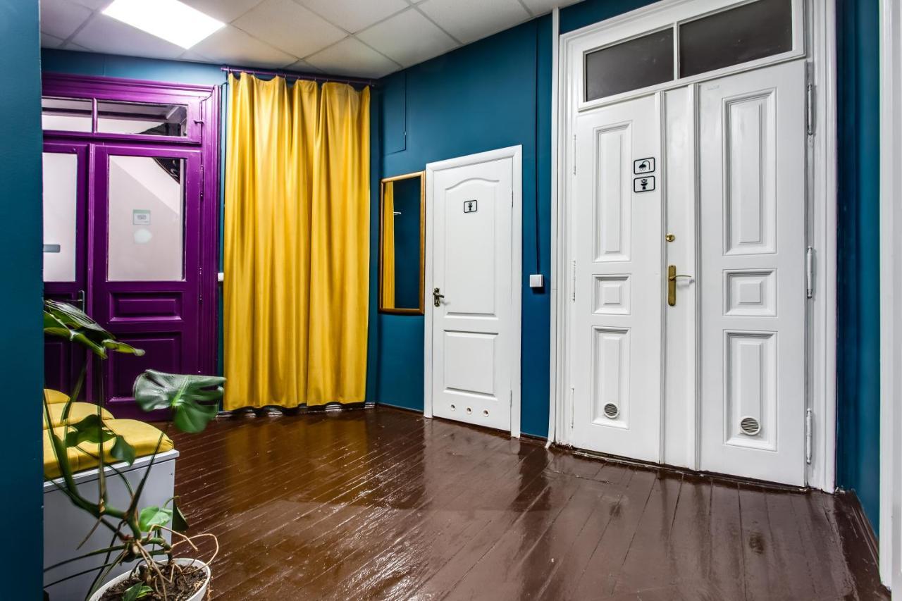 Mister Hostel Lviv Ngoại thất bức ảnh