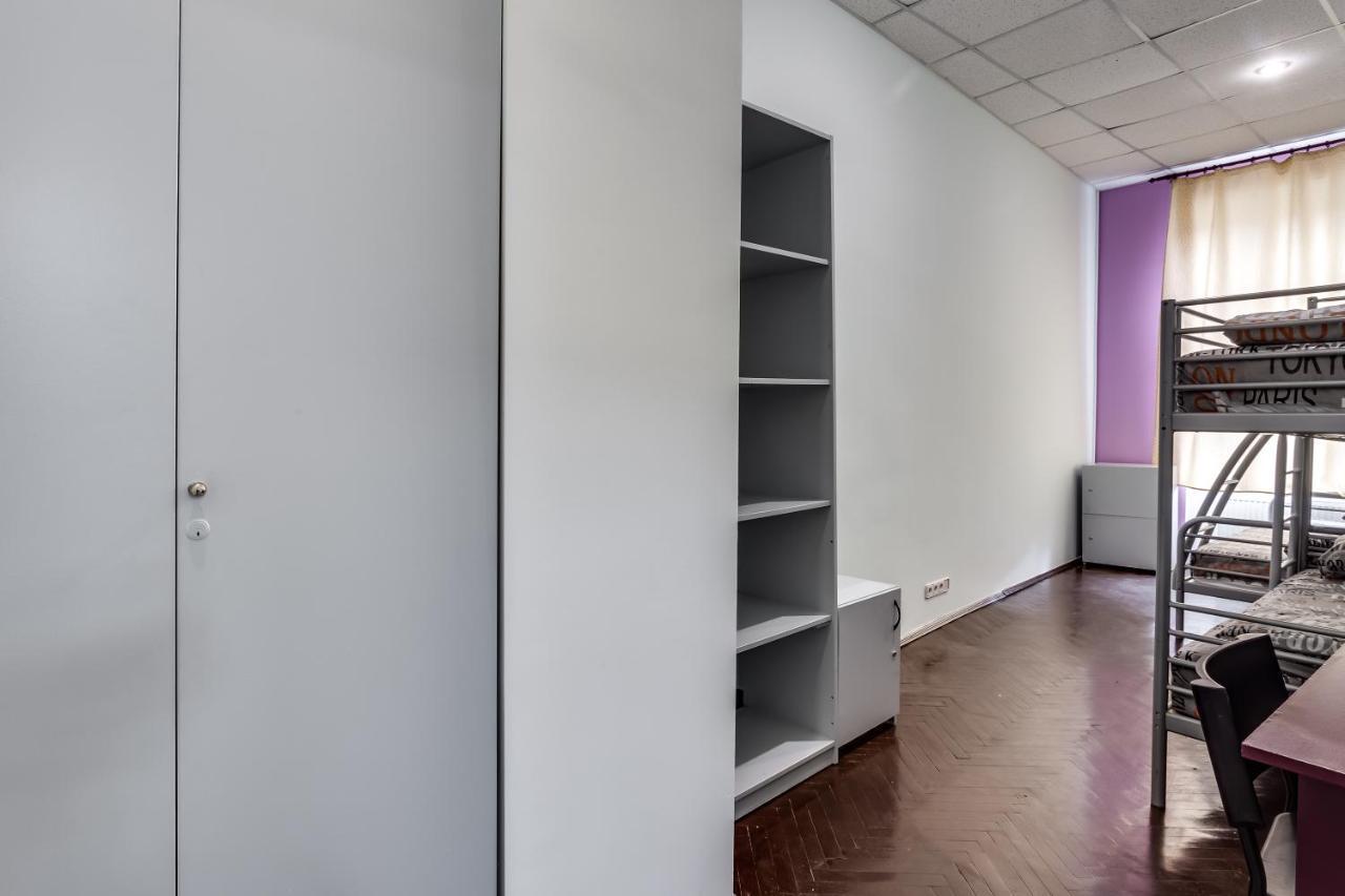Mister Hostel Lviv Ngoại thất bức ảnh
