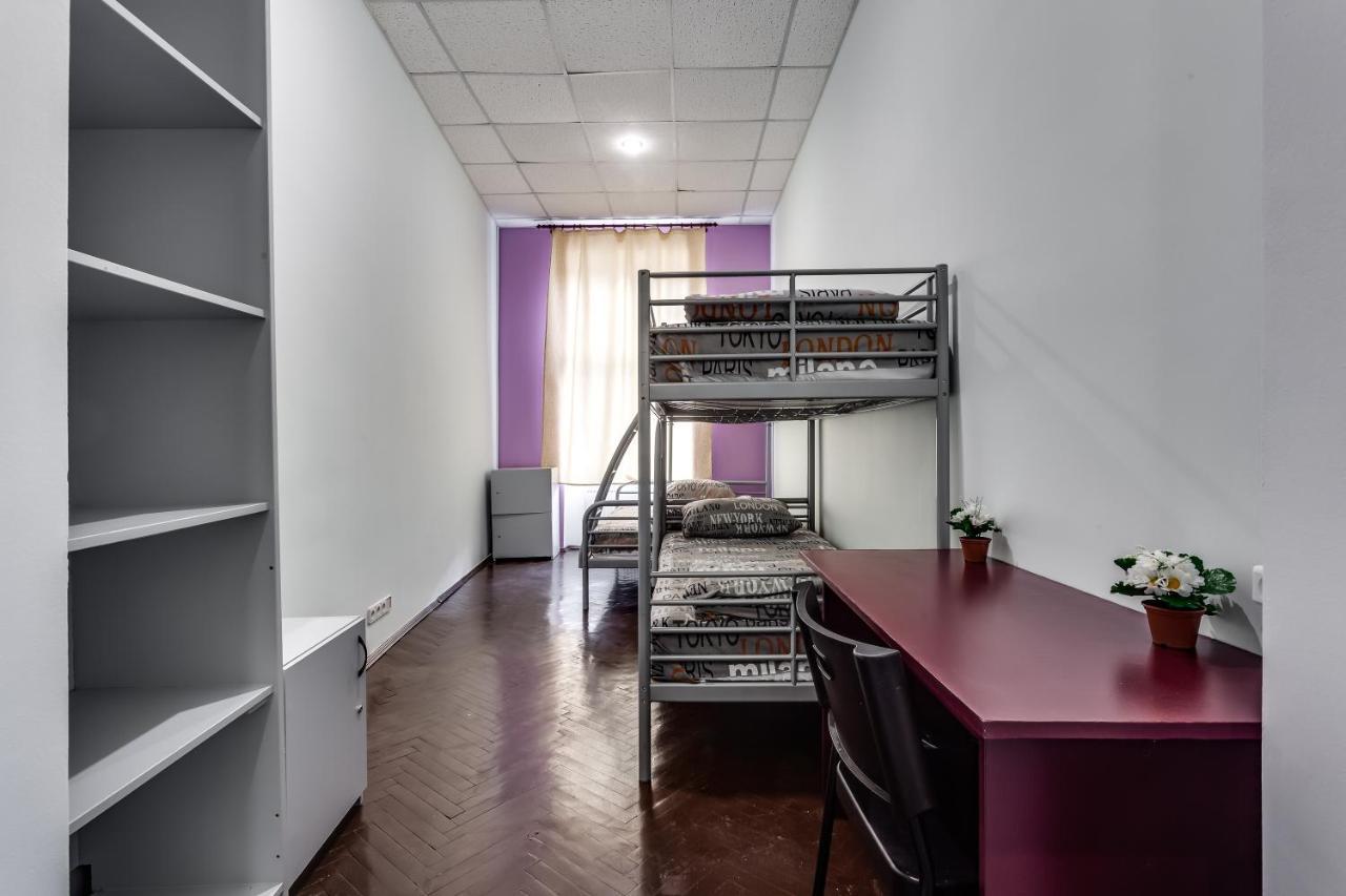 Mister Hostel Lviv Ngoại thất bức ảnh