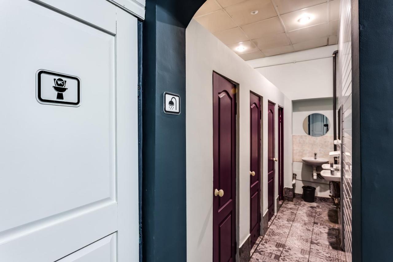 Mister Hostel Lviv Ngoại thất bức ảnh
