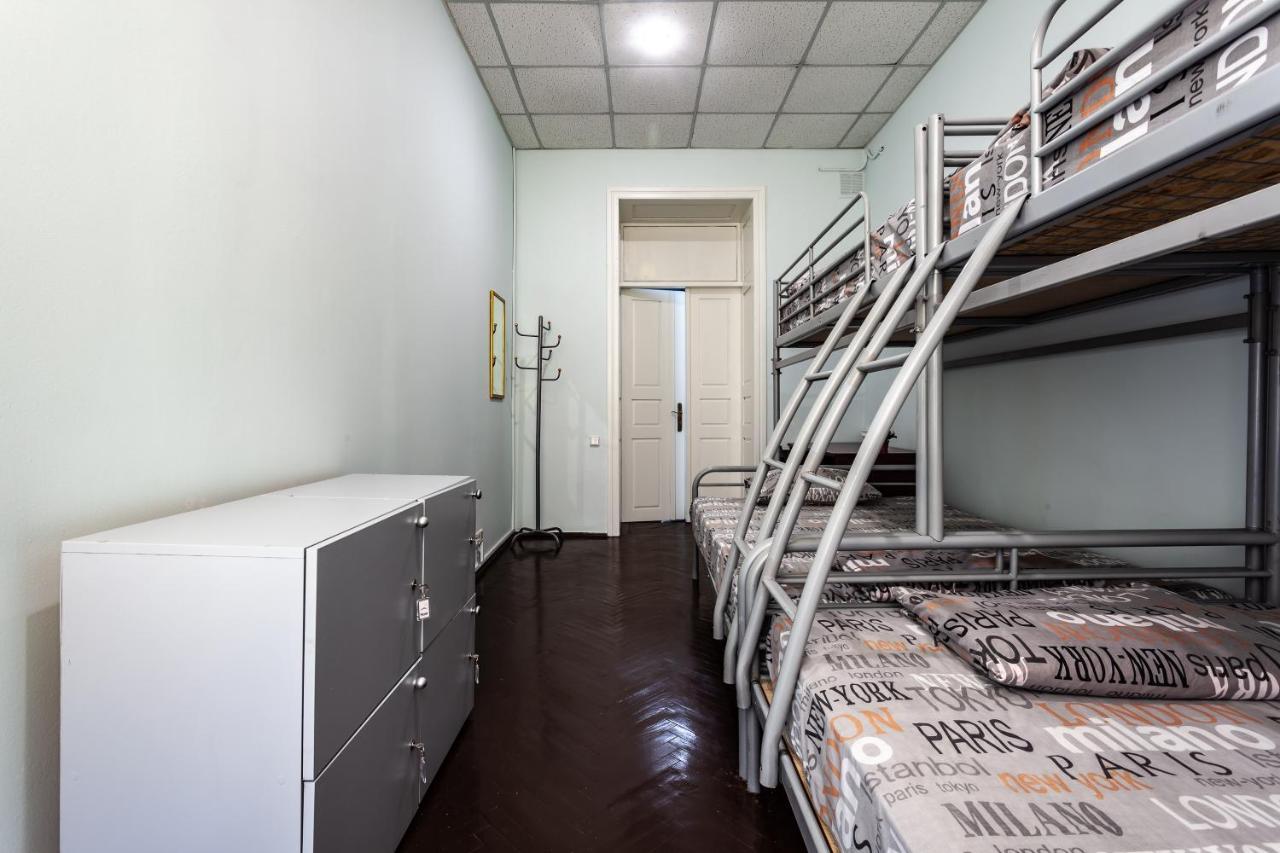 Mister Hostel Lviv Ngoại thất bức ảnh