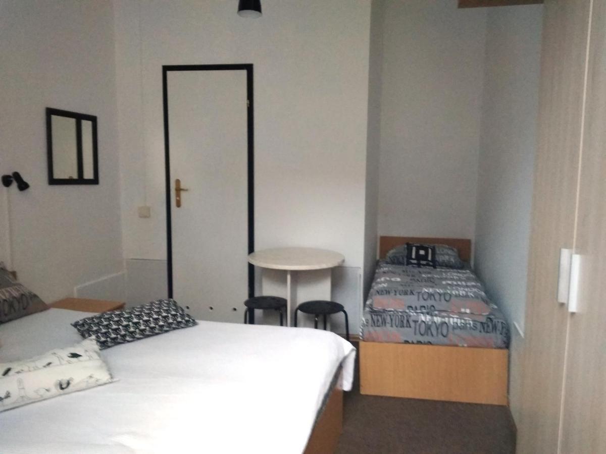 Mister Hostel Lviv Ngoại thất bức ảnh